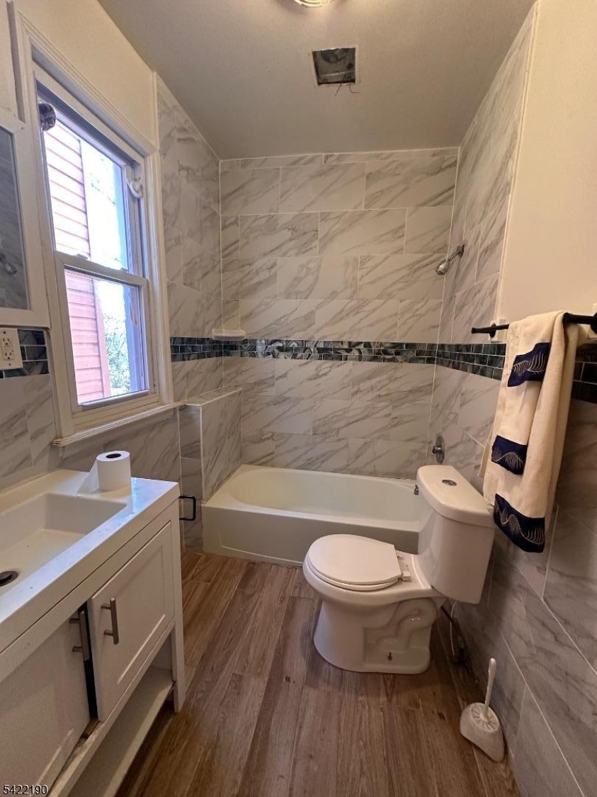 WEEQUAHIC - Residential Income