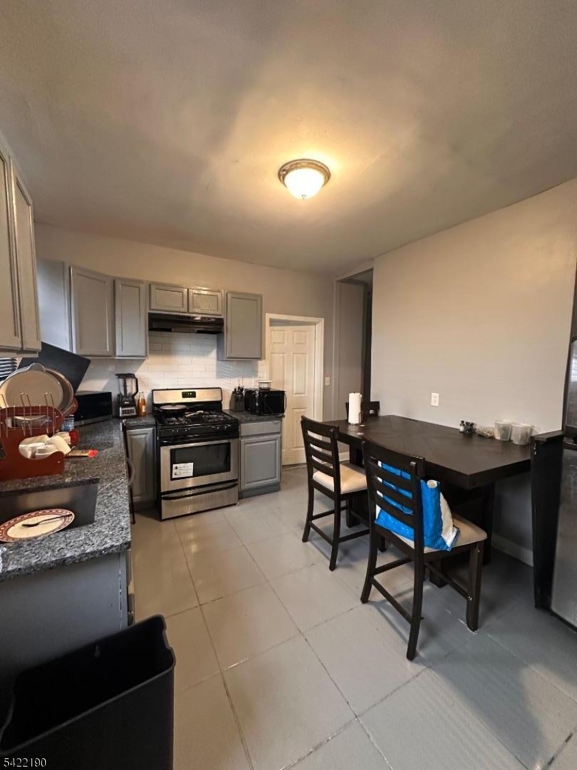 WEEQUAHIC - Residential Income