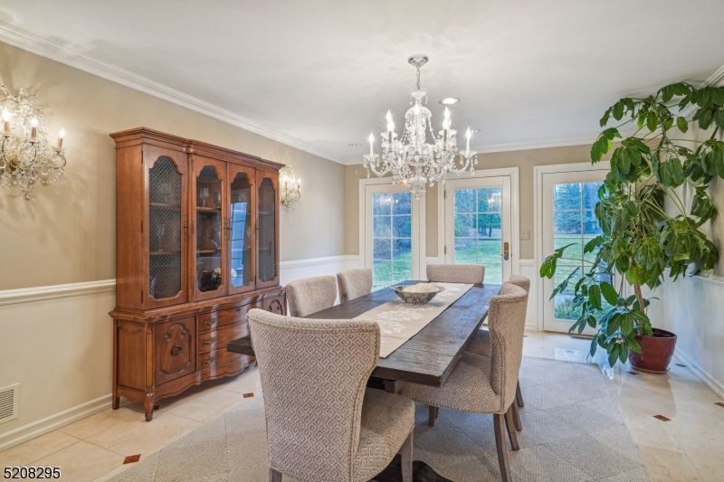 OLD SHORT HILLS - Residential