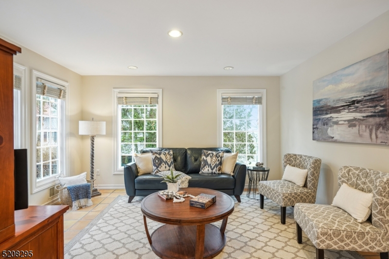 OLD SHORT HILLS - Residential