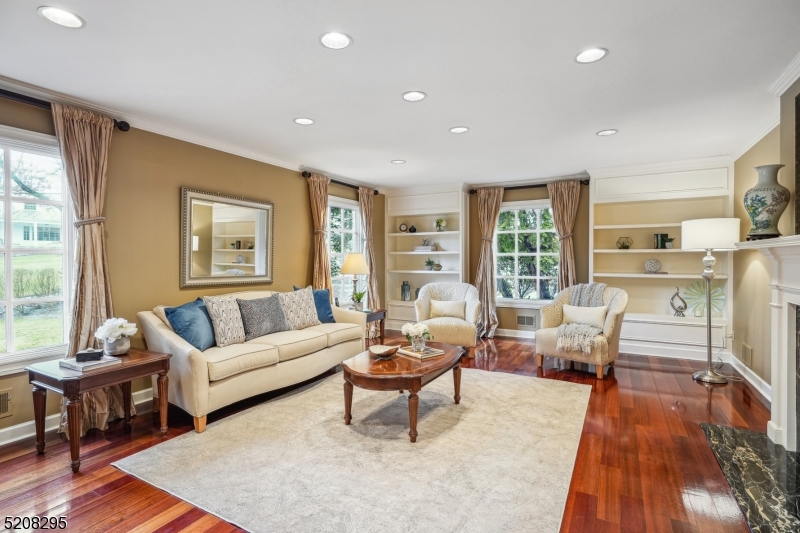 OLD SHORT HILLS - Residential