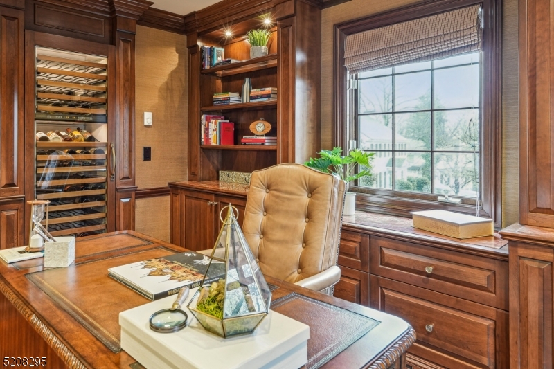 OLD SHORT HILLS - Residential