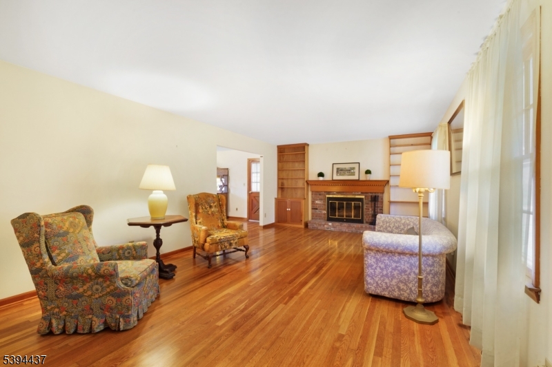 Bridgewater Twp., New Jersey 08836, United States, 5 Bedrooms Bedrooms, ,4 BathroomsBathrooms,Residential,Active,236297