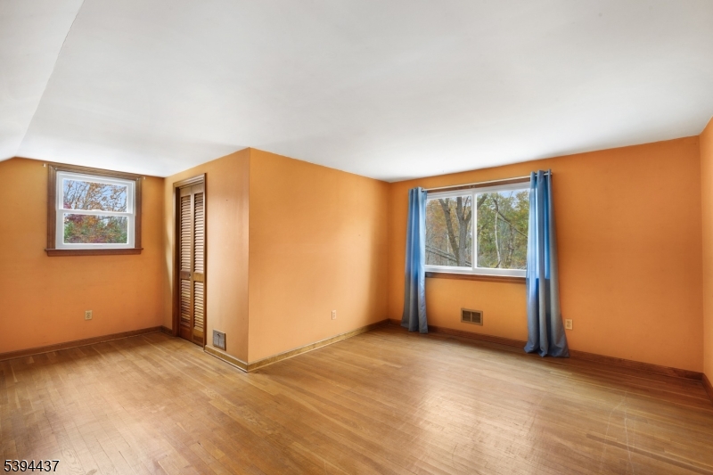 Bridgewater Twp., New Jersey 08836, United States, 5 Bedrooms Bedrooms, ,4 BathroomsBathrooms,Residential,Active,236297