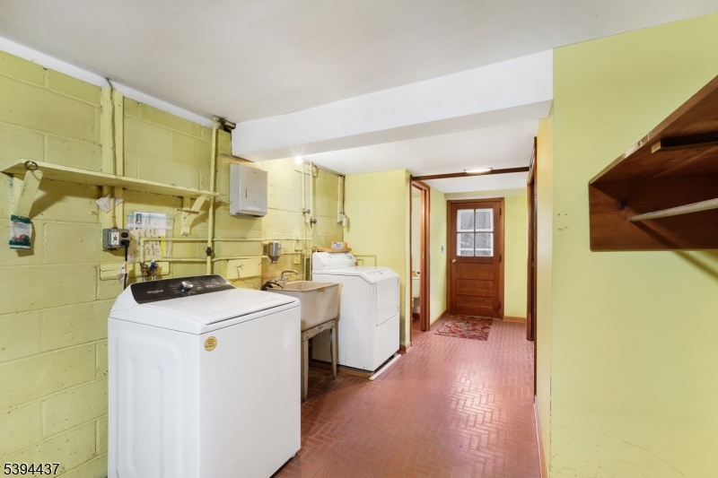 Bridgewater Twp., New Jersey 08836, United States, 5 Bedrooms Bedrooms, ,4 BathroomsBathrooms,Residential,Active,236297