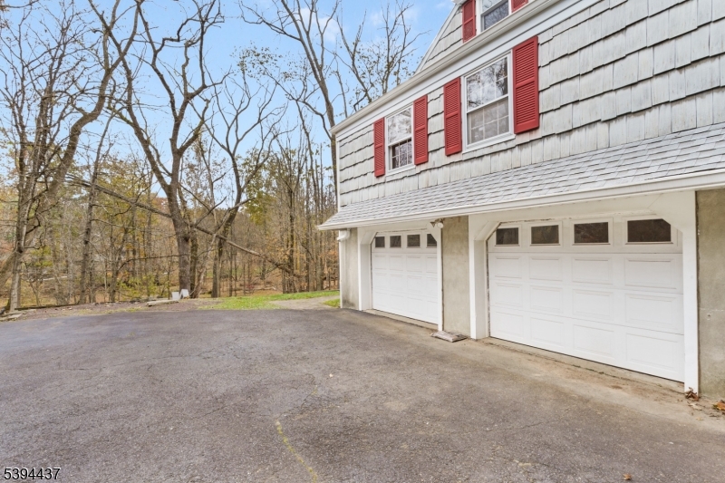 Bridgewater Twp., New Jersey 08836, United States, 5 Bedrooms Bedrooms, ,4 BathroomsBathrooms,Residential,Active,236297