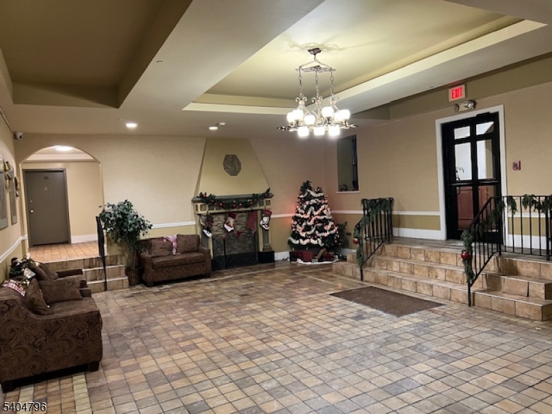 Parc West Condominium Assoc - Residential