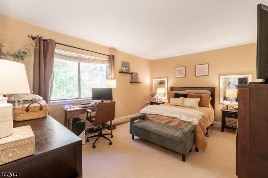 Welcome to this delightful one-bedroom condo offers a perfect blend of comfort and tranquility, nestled within a beautifully landscaped park-like setting.Key Features:Spacious Living: Enjoy an open-concept layout that maximizes space, creating an inviting atmosphere for relaxation and entertaining.Generous Closet Space: Ample storage options with large closets in both the bedroom and hallway, ensuring you have plenty of room.Convenient Parking: A large parking lot provides ample space for you and your guests, making access easy and hassle-free.Modern Amenities: Updated kitchen appliances, in-unit laundryThis condo is perfect for those seeking a peaceful lifestyle without sacrificing convenience. Located just minutes from shopping, dining, and recreational options, this gem is a must-see!Don't miss your chance to own a slice of paradise schedule a viewing today!