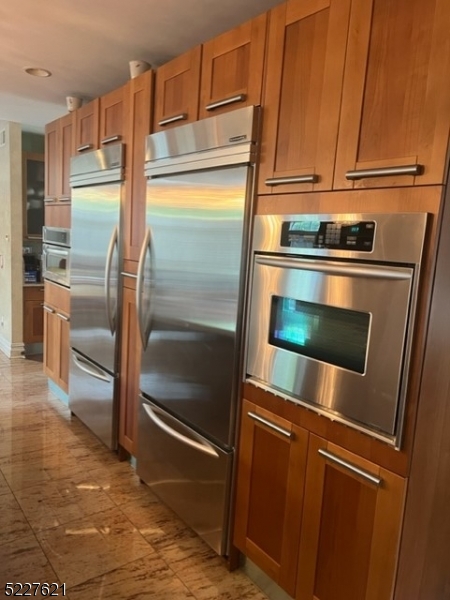 BEL-AIR-WOODS. - Residential