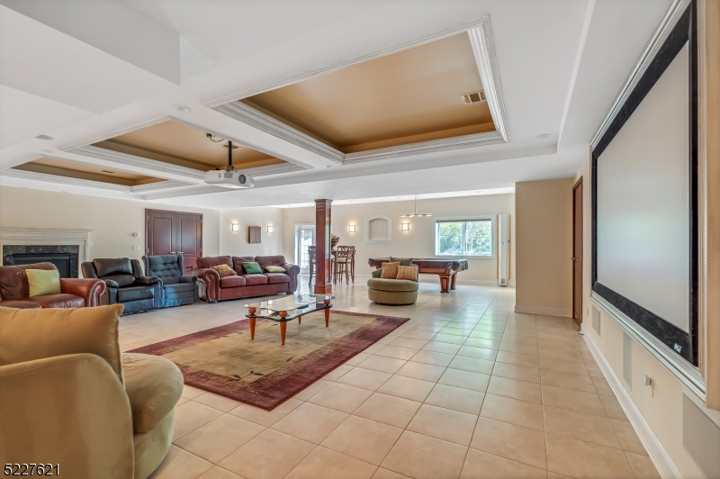 BEL-AIR-WOODS. - Residential