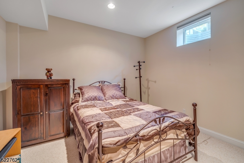 BEL-AIR-WOODS. - Residential