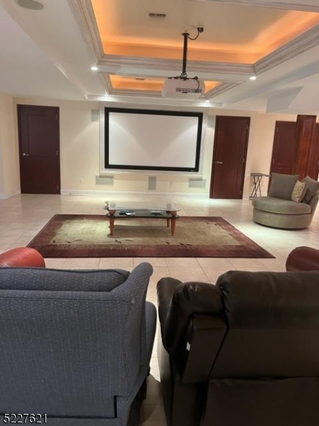 BEL-AIR-WOODS. - Residential