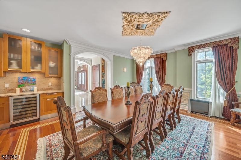 BEL-AIR-WOODS. - Residential