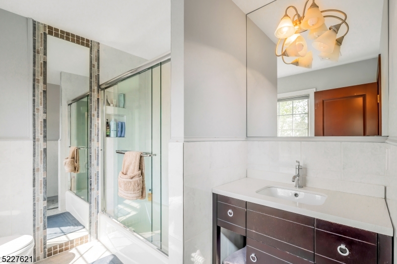 BEL-AIR-WOODS. - Residential