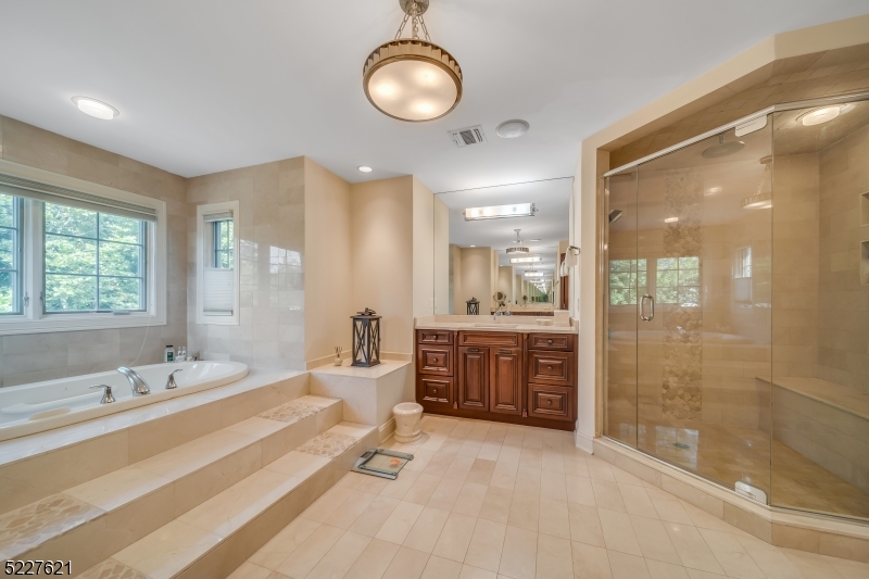 BEL-AIR-WOODS. - Residential