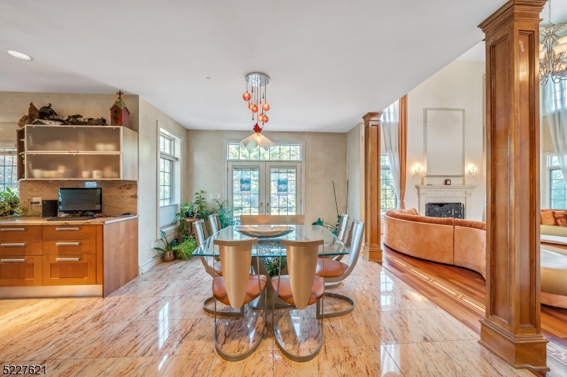 BEL-AIR-WOODS. - Residential