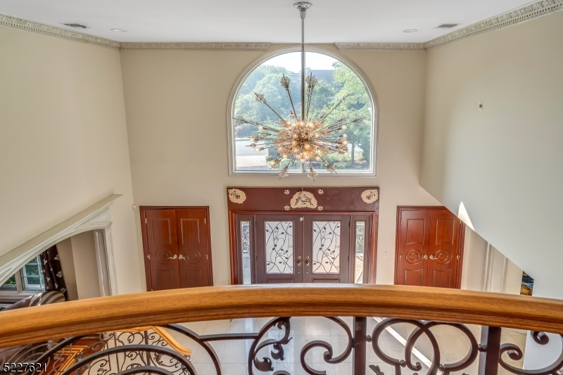 BEL-AIR-WOODS. - Residential