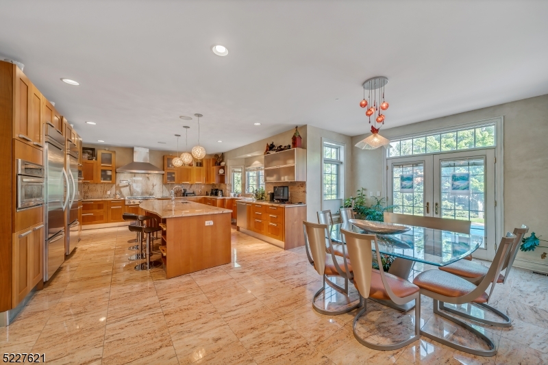 BEL-AIR-WOODS. - Residential