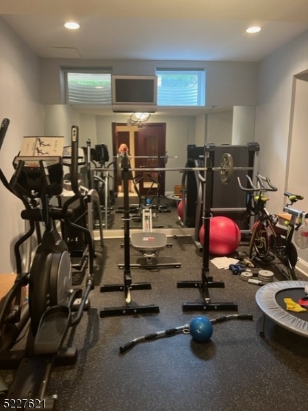 BEL-AIR-WOODS. - Residential