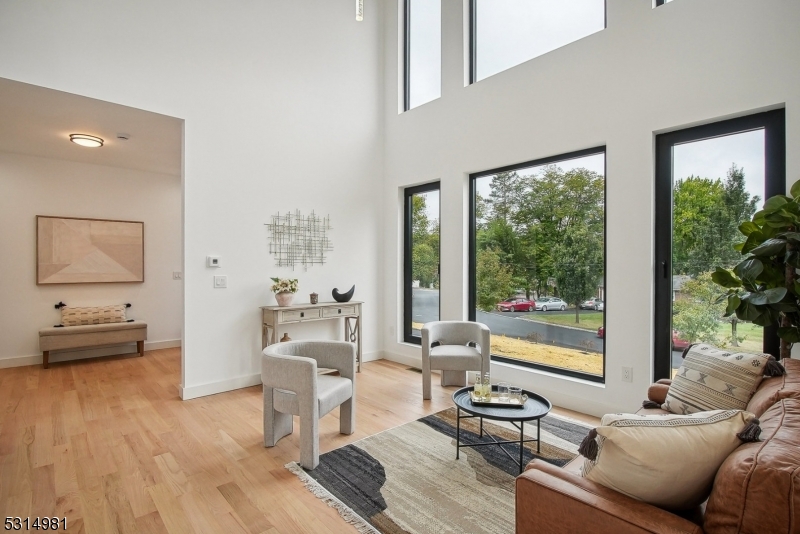 6 Deerfield Rd
