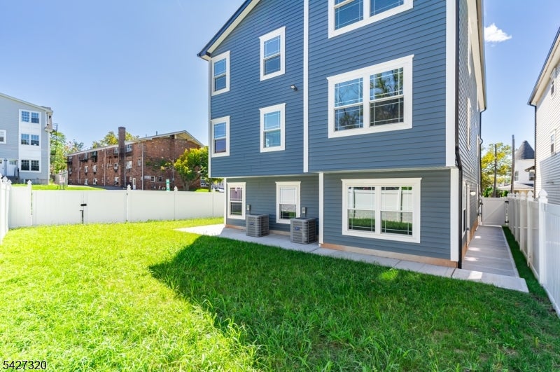 301 Chilton St - Photo 4