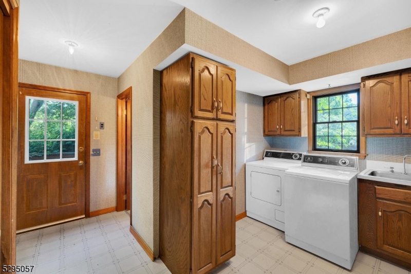 Schooleys Mtn - Residential