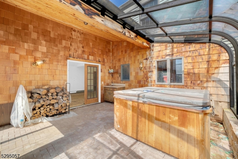 Schooleys Mtn - Residential