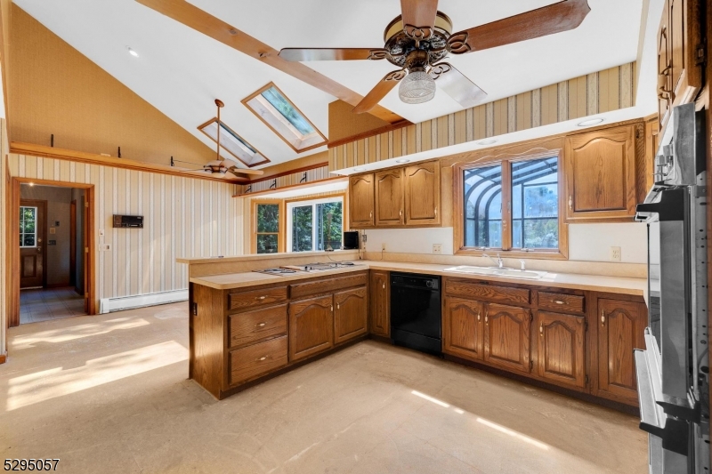 Schooleys Mtn - Residential