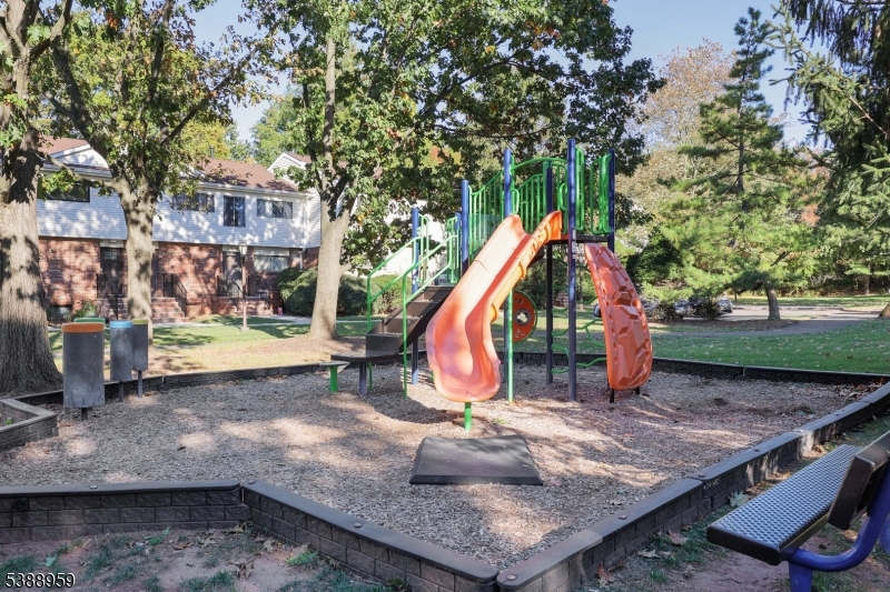 SOMERSET PARK - Residential