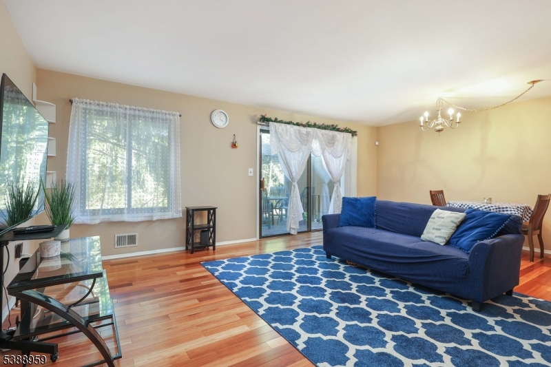 SOMERSET PARK - Residential