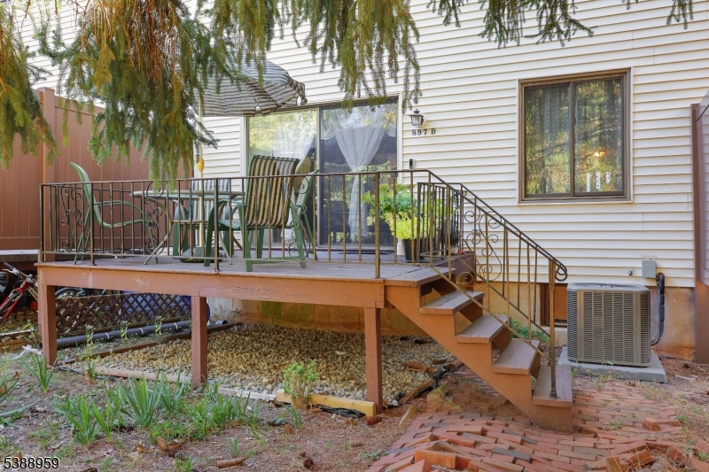 SOMERSET PARK - Residential