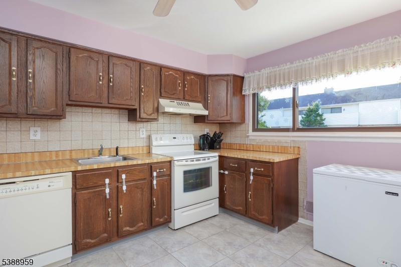 SOMERSET PARK - Residential