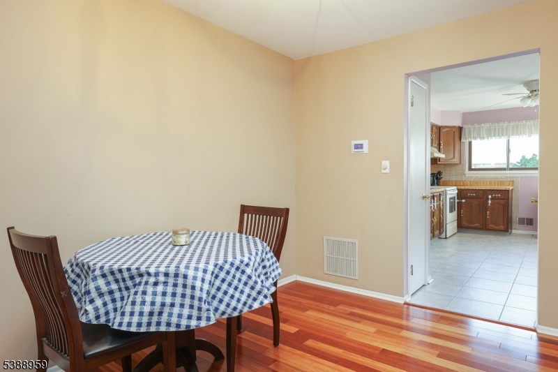 SOMERSET PARK - Residential