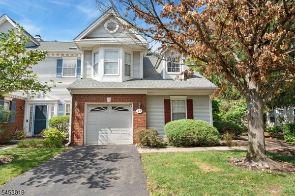 43 SAPPHIRE LN, FRANKLIN PARK, NJ 08823 - Image 5abd2dabee9eb0c7c7faac11b85c0420/1257106964