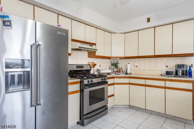 Albion - Residential Income