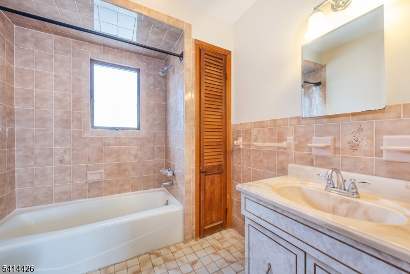 Albion - Residential Income