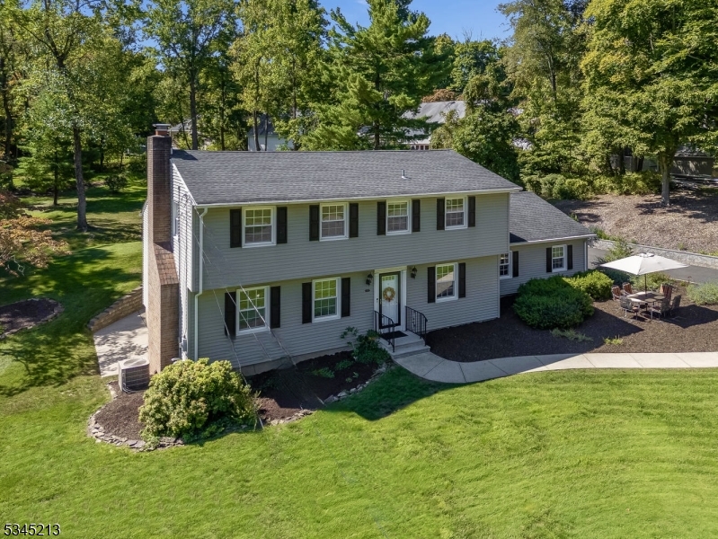 15 Fawn Dr