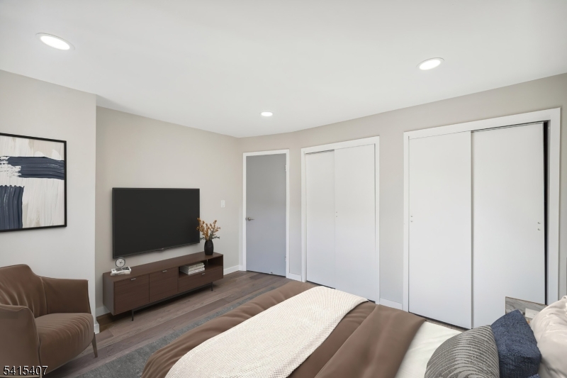 BOOTHWYN HOUSE - Residential