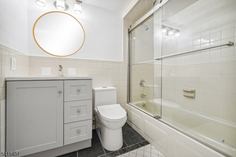 BOOTHWYN HOUSE - Residential