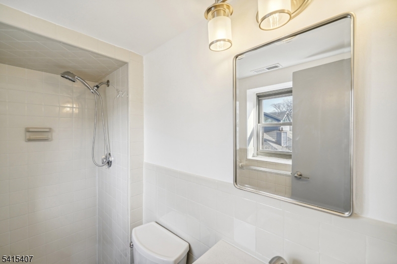 BOOTHWYN HOUSE - Residential