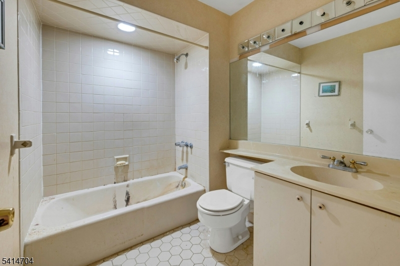 Lindsley Heights - Residential