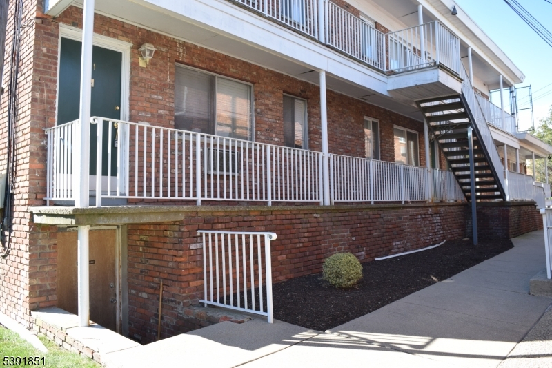 Manor II - Residential Lease