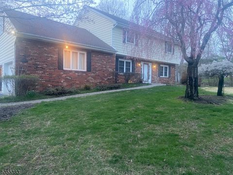 31 Charlotte Dr Clinton Twp. NJ 08833