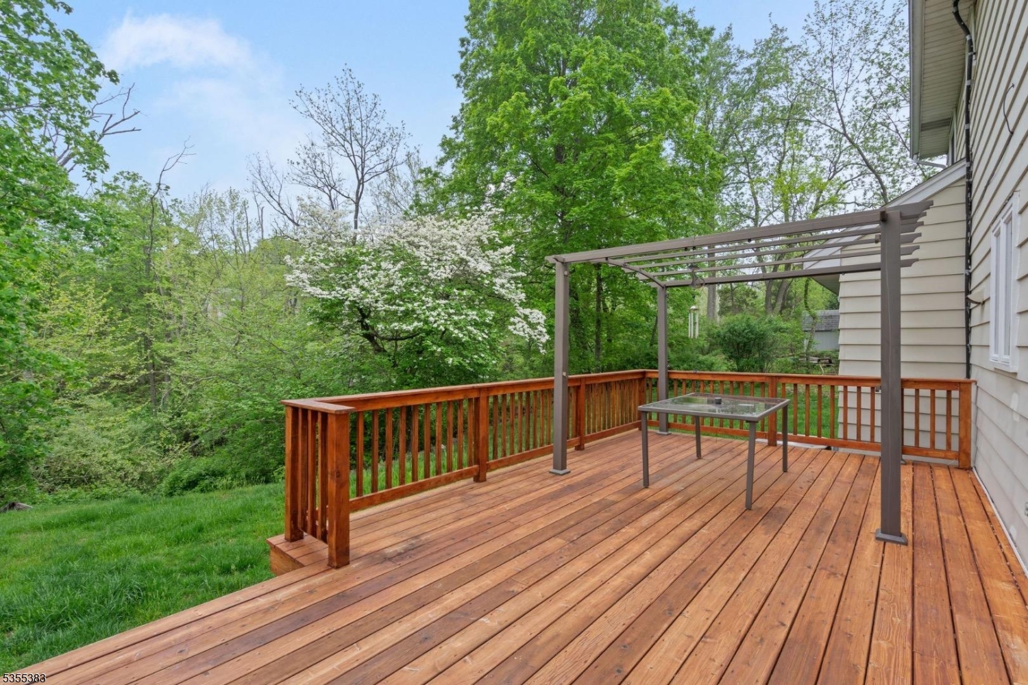 31 Charlotte Dr