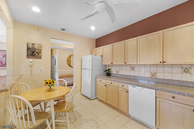 Mountain Ridge Tower - Residential