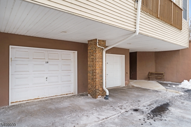 Mountain Ridge Tower - Residential