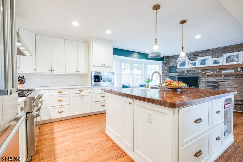 POTTERSVILLE - Residential