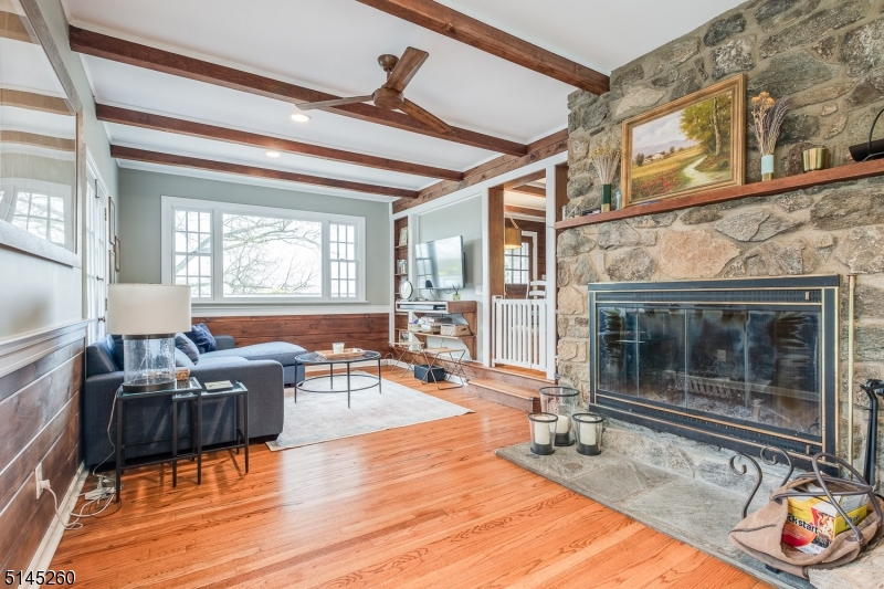 POTTERSVILLE - Residential