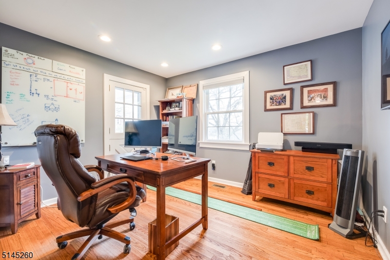 POTTERSVILLE - Residential