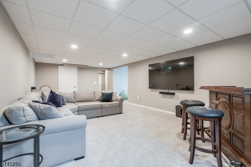 POTTERSVILLE - Residential